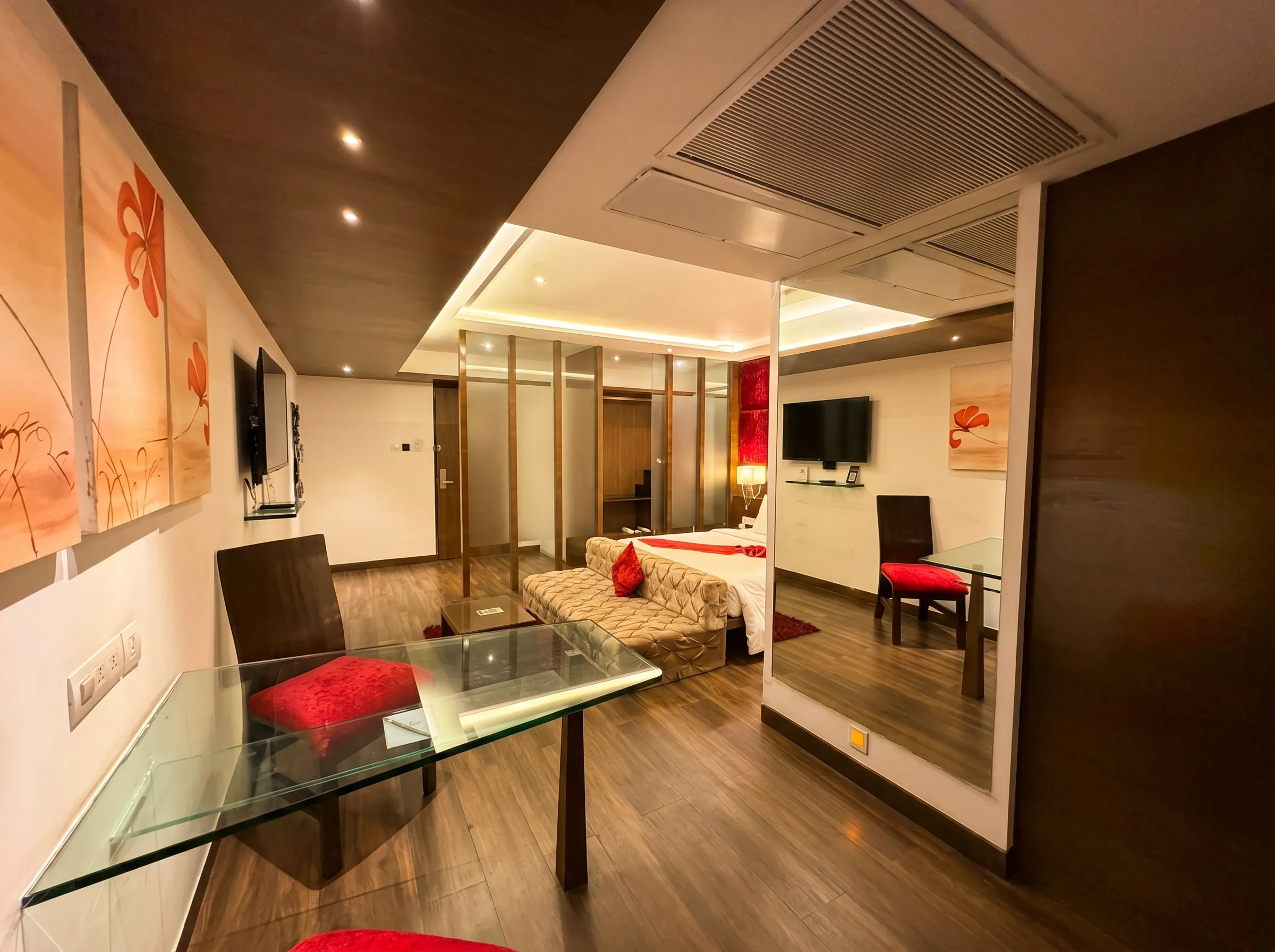 Ruby Room photograph 7